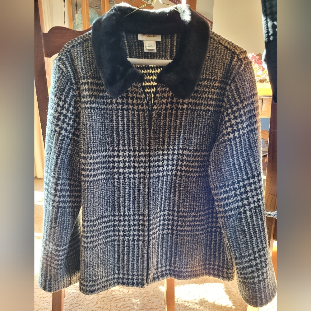Talbots plaid jacket with faux fur collar size Large